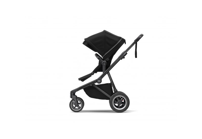 THULE SLEEK MIDNIGHT BLACK ON BLACK městský kočárek - 1 THULE SLEEK MIDNIGHT BLACK ON BLACK městský kočárek - 1