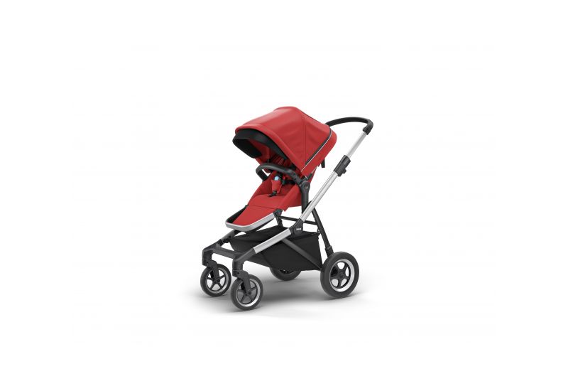 THULE SLEEK ENERGY RED S KORBIČKOU - 1 THULE SLEEK ENERGY RED S KORBIČKOU - 1